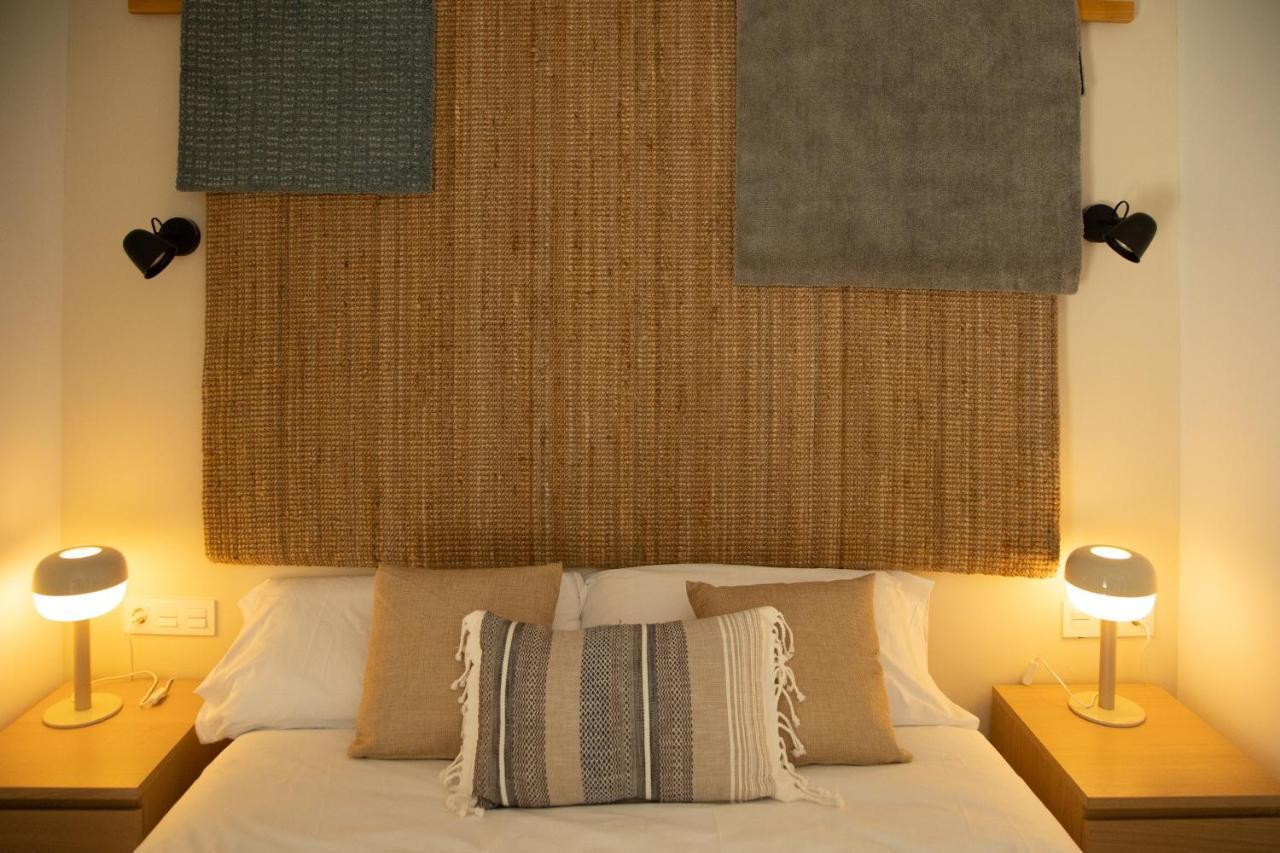 Hotel Los Alamos Boutique Пласенсія Екстер'єр фото