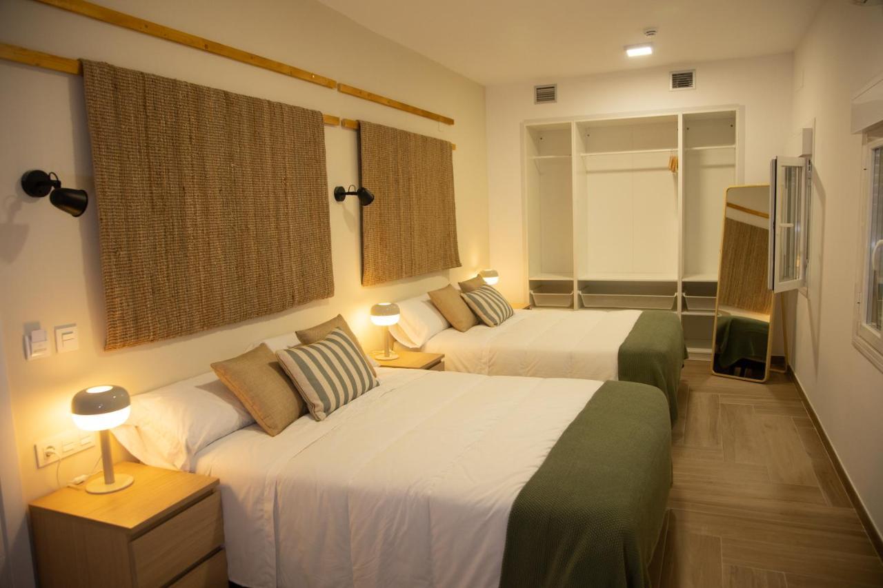 Hotel Los Alamos Boutique Пласенсія Екстер'єр фото